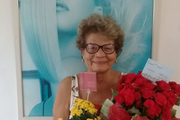 Cabeleireira de Guarapari morre vítima de complicações da Covid-19
