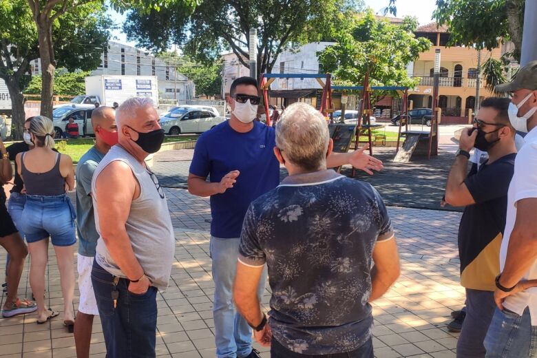 protesto muquicaba dr michel - Comerciantes, microempresários e autônomos de Guarapari realizam protesto contra restrições