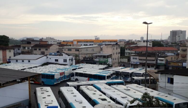 greve onibus 1 - Decisão da justiça coloca 80% dos ônibus novamente em circulação em Guarapari