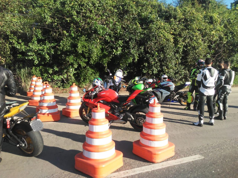 Infrator foge de operação que fiscalizava motos de alta cilindrada na Rodovia do Sol