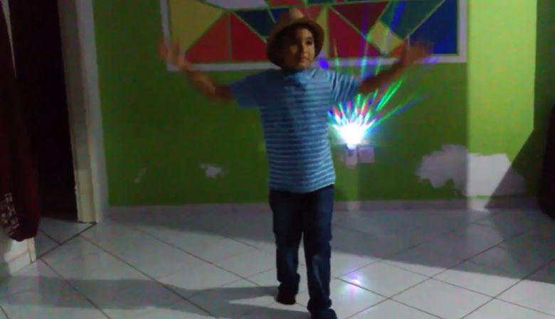 Aluno de Guarapari é destaque em concurso de dança na Serra