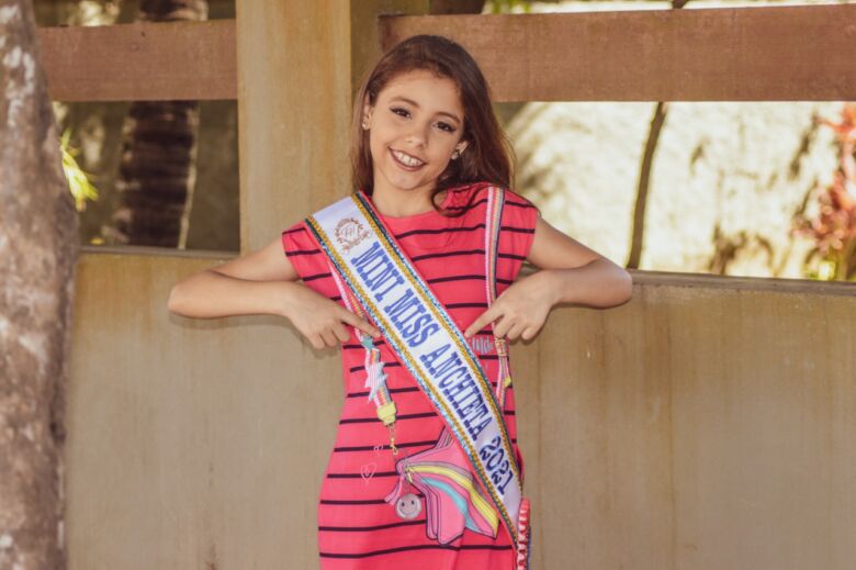 Coroada como Miss Simpatia 2020, menina de Anchieta disputa novamente o Miss Espírito Santo
