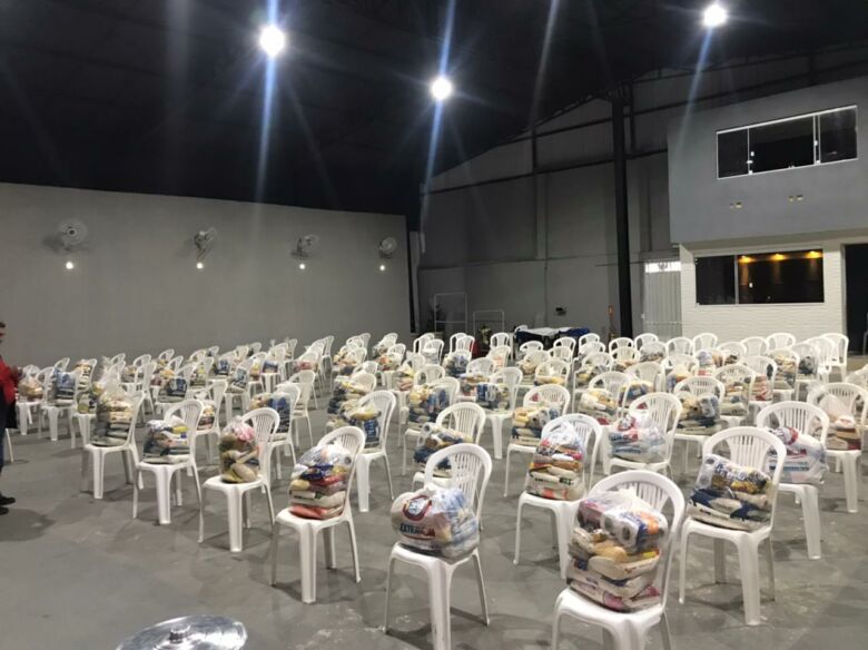 Igreja de Guarapari faz desafio do bem e fiéis se unem para doações de alimentos