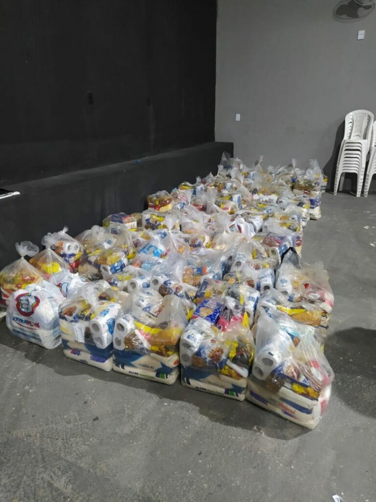 Igreja de Guarapari faz desafio do bem e fiéis se unem para doações de alimentos