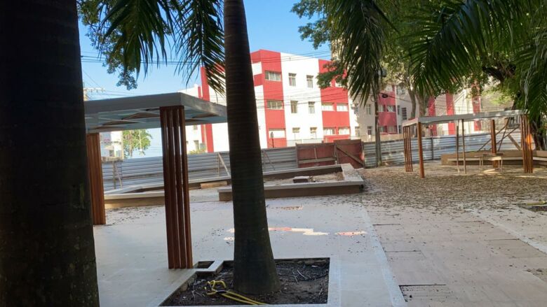 Prefeitura de Guarapari justifica demora na entrega da Praça do Bradesco