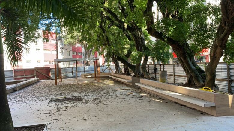 Prefeitura de Guarapari justifica demora na entrega da Praça do Bradesco