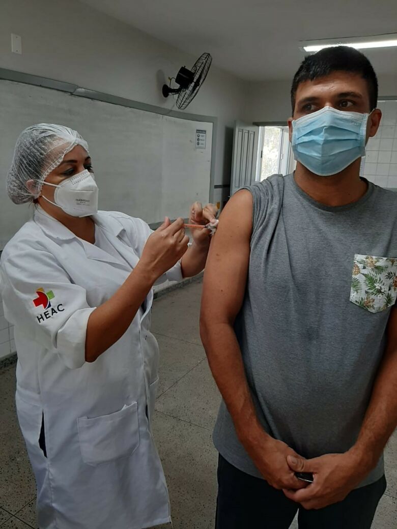Com ampliação de horário, Guarapari também está vacinando durante a noite
