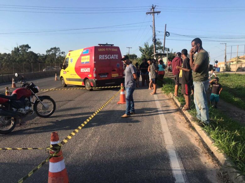 Motociclista morre em acidente envolvendo linha de pipa na Rodovia do Sol