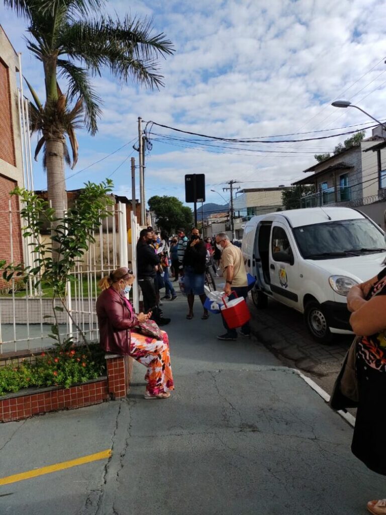 vacina 45 2 - Covid-19: população reclama que demora na chegada da vacina atrasou a imunização em Guarapari