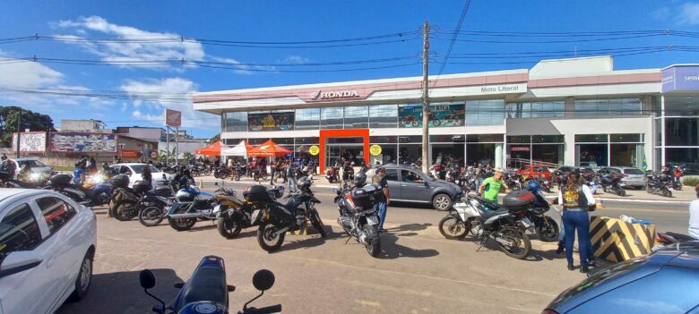 Moto clubes de Guarapari realizam ação contra o uso do cerol em linhas de pipa
