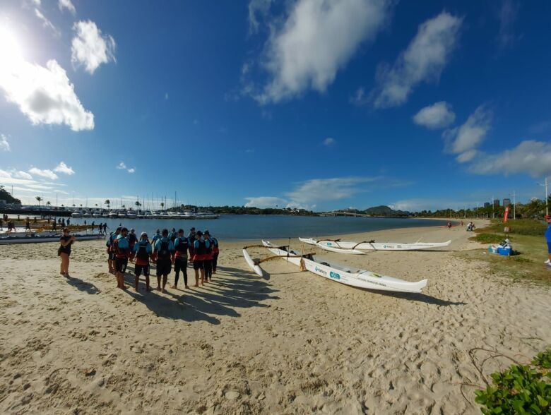 Canoa havaiana de Guarapari conquista terceiro lugar na Volta a Ilha de Vitória