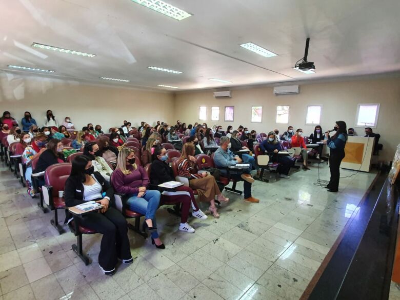 Guarapari vai pagar R$1,06 milhão de Progressão aos profissionais da Educação