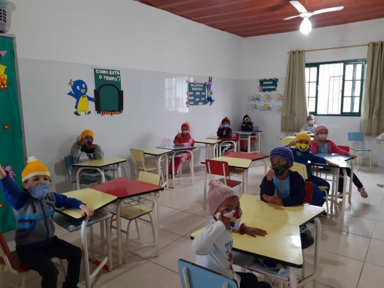 Através do “Criança Esperança”, Creche Alegria oferece projeto de música em Guarapari
