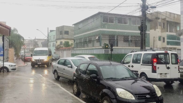 Instituto emite novo alerta de chuvas intensas para Guarapari e região