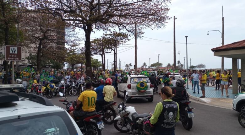 Vídeos: 07 de setembro teve manifestações e carreata em Guarapari