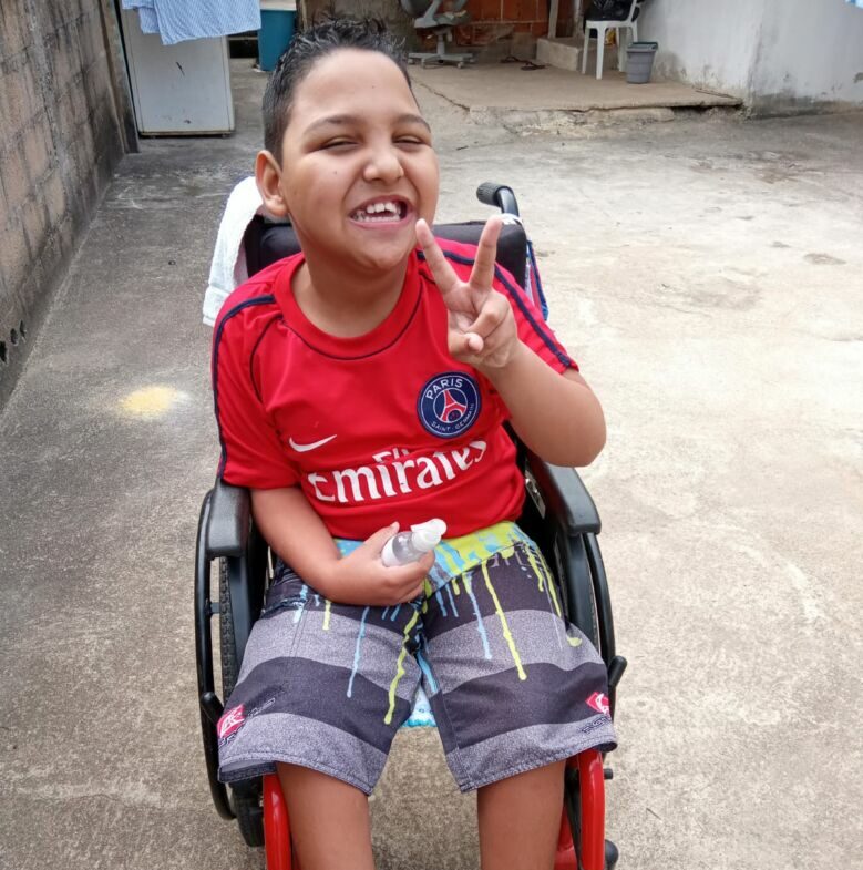 Vencedor devolve prêmio e mãe faz nova rifa para ajudar filho especial em Guarapari