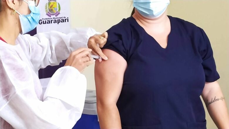Profissionais de estabelecimentos de saúde em Guarapari receberão a D3 contra a Covid-19 nos locais de trabalho