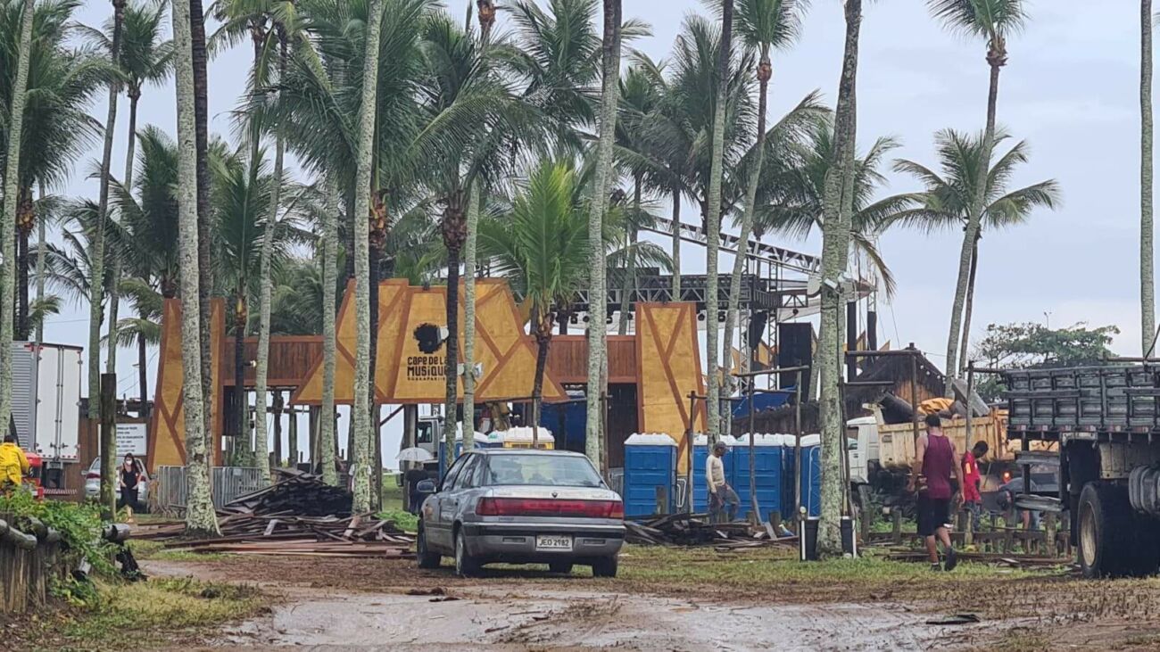 Com fila na porta, Café de La Musique continuou impedido de abrir para show em Guarapari