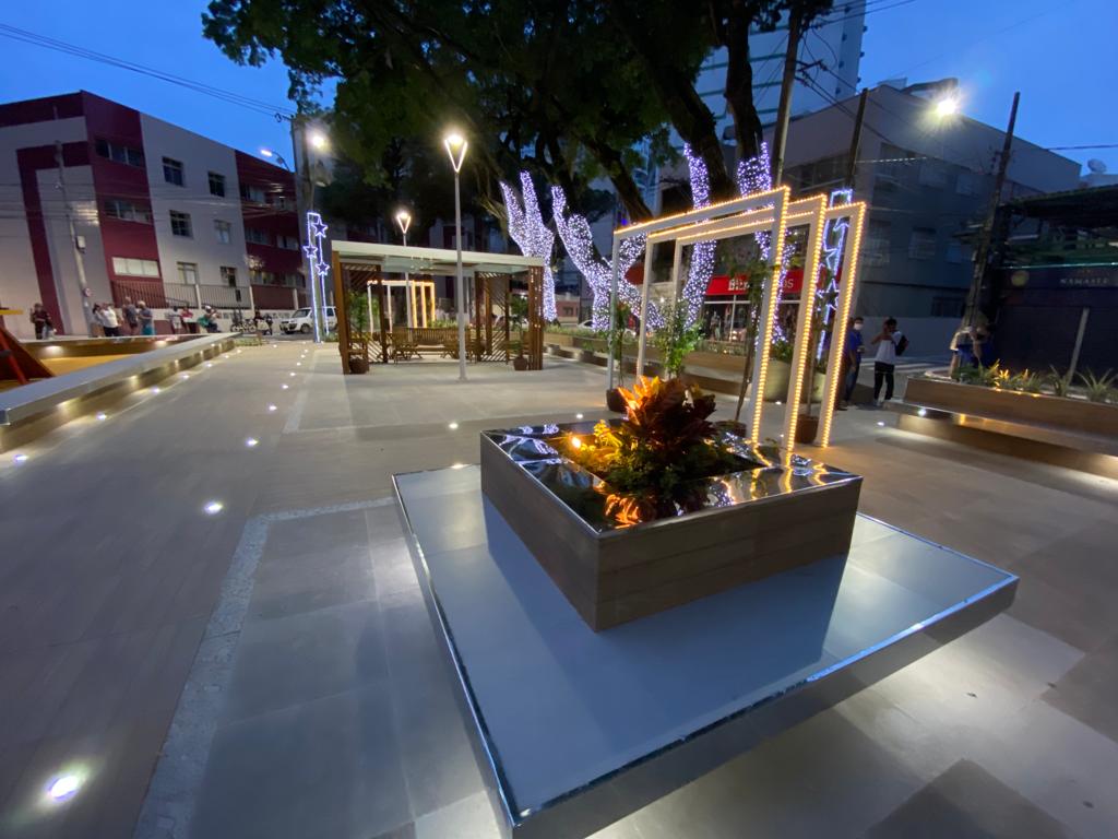 Prefeitura inaugura praça reformada no Centro de Guarapari
