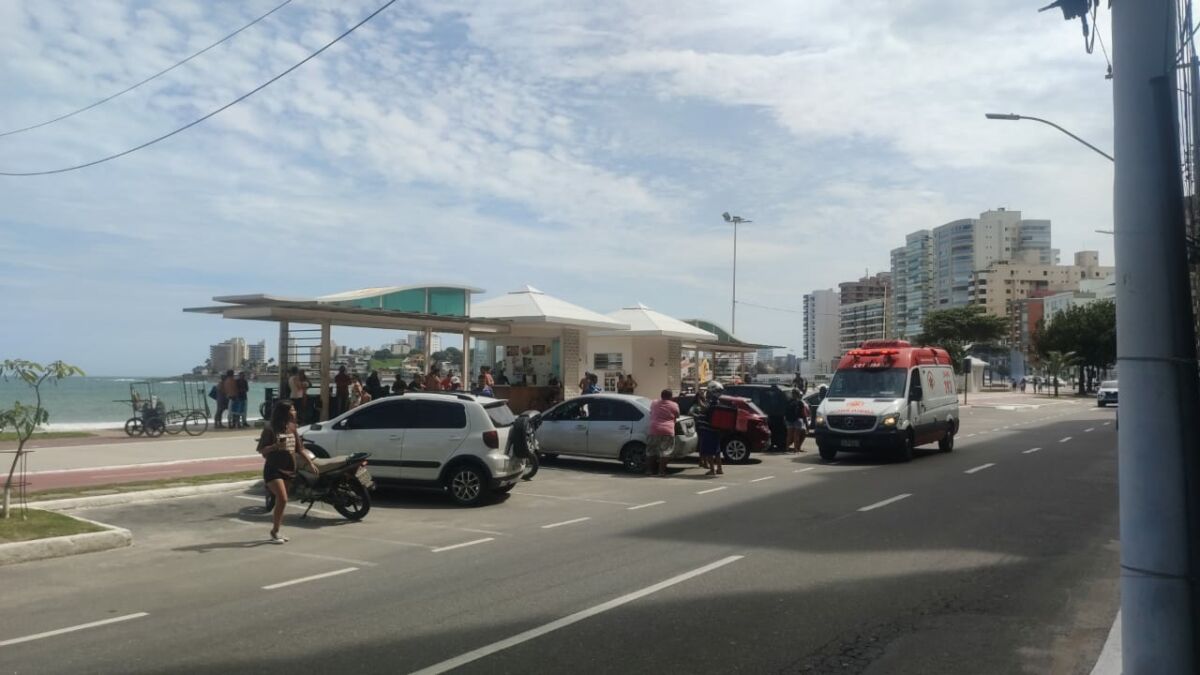 Turista vem a óbito após passar mal no mar da Praia do Morro em Guarapari