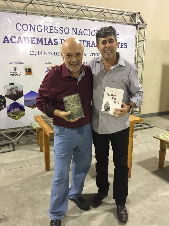 Autores realizam exposição literária e lançamento de livro em Guarapari