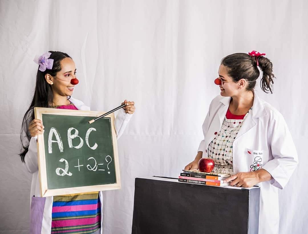 “Cheios da Graça” arrecada material escolar para crianças carentes em Guarapari