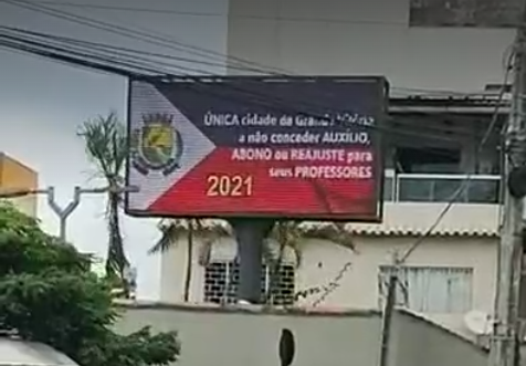 Guarapari: professores questionam a falta de benefícios em 2021 e pedem respostas para 2022