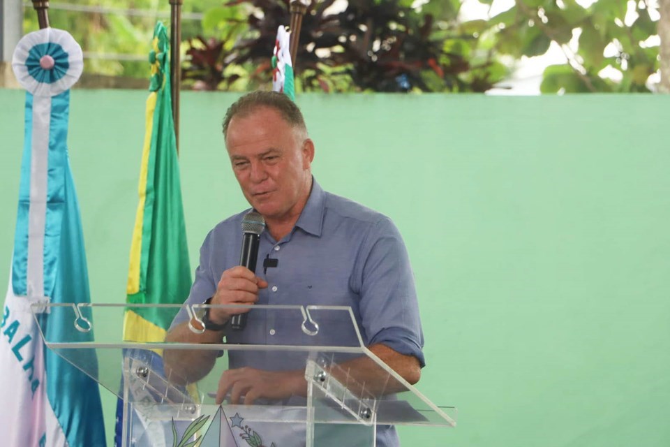 Governador visita obras do Governo do Estado em Anchieta e anuncia novos investimentos