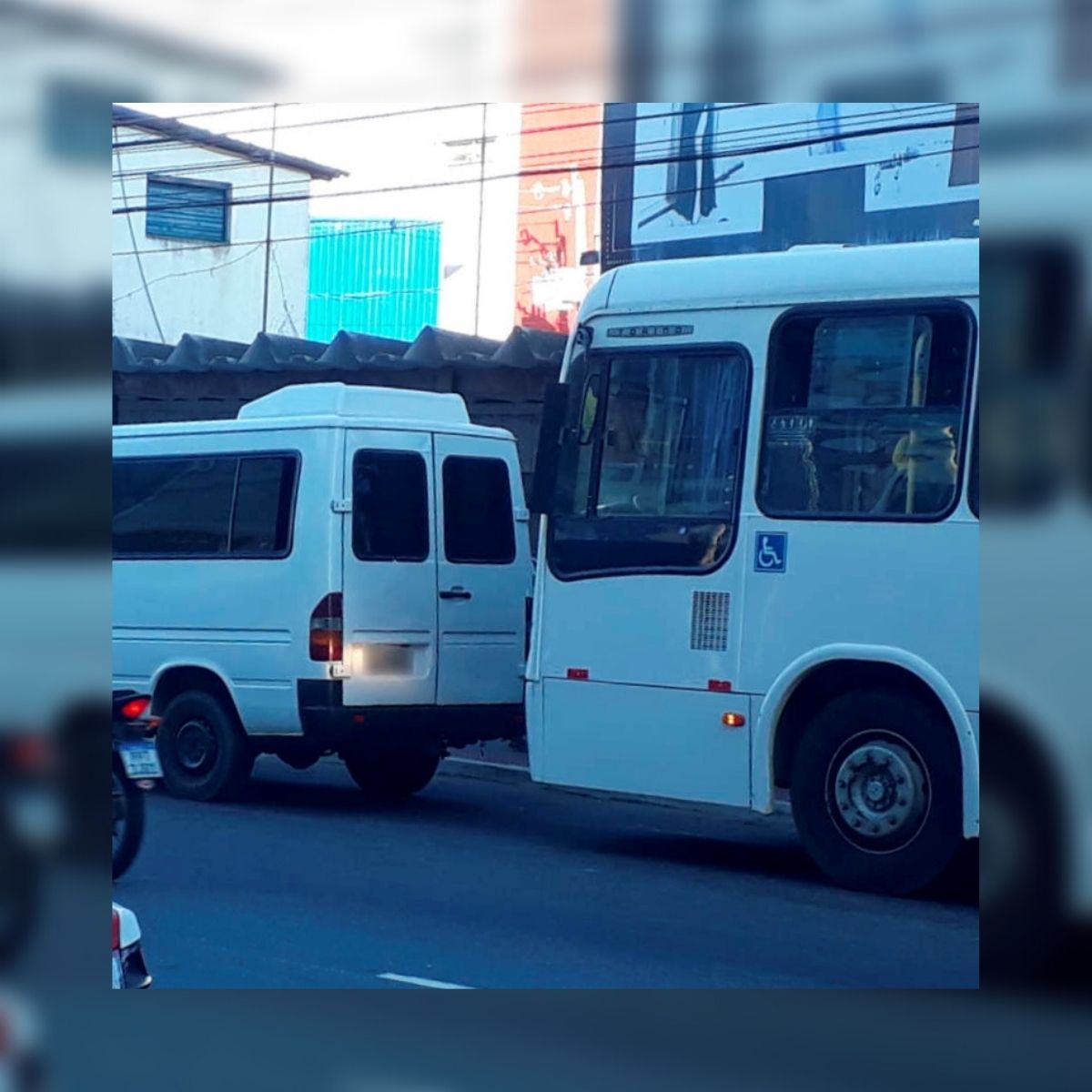 Vans X ônibus: problema antigo, mas longe de ser resolvido em Guarapari