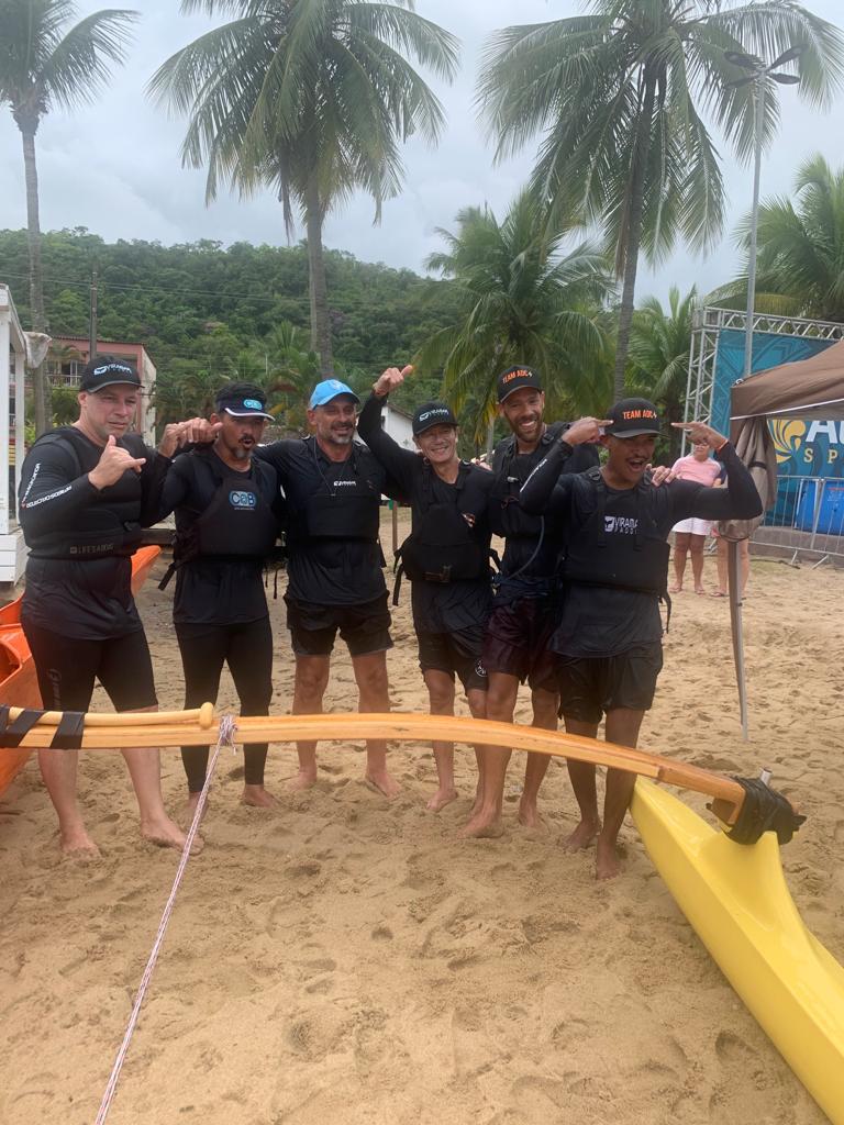 Clube de canoa havaiana de Guarapari conquista primeiro lugar em competição nacional
