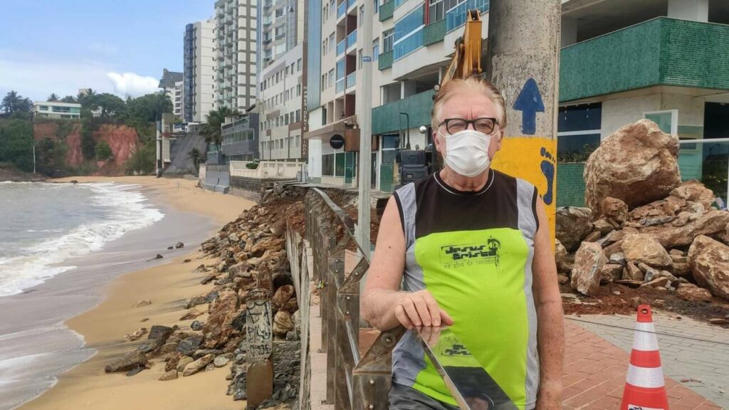 Calçadão da Praia da Areia Preta Guarapari Desabamento Queda Deslocamento acidente empreendimento Foodhall Beach Restaurante Prejuízo Empresário