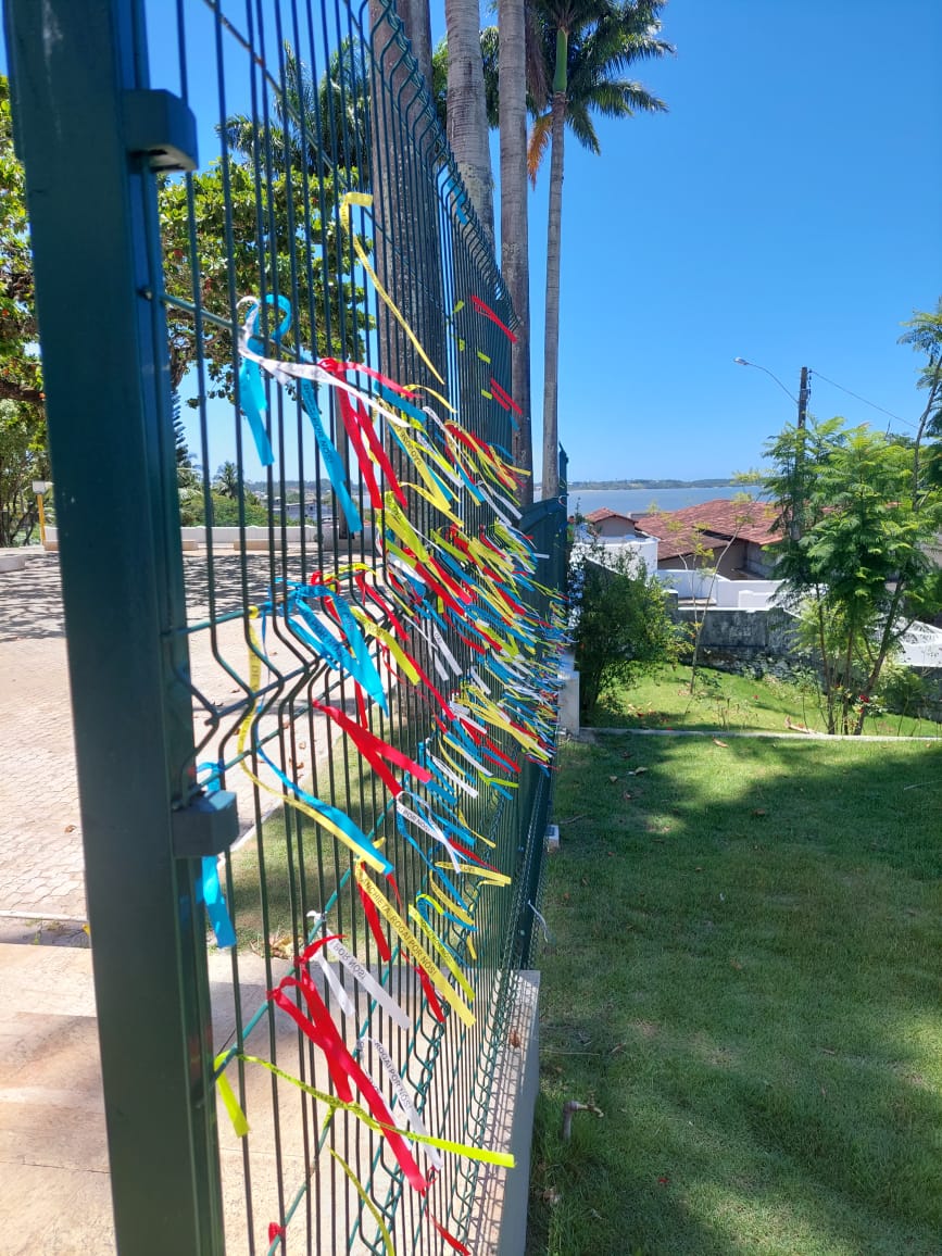 Manifestação de fé tem deixado o Santuário de Anchieta mais colorido