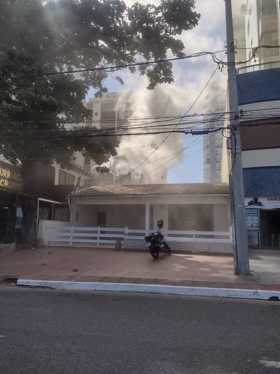 Vídeo: princípio de incêndio é contido por funcionários de churrascaria em Guarapari
