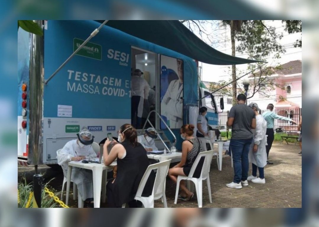 Unidade móvel disponibiliza testes gratuitos para Covid-19 em Guarapari