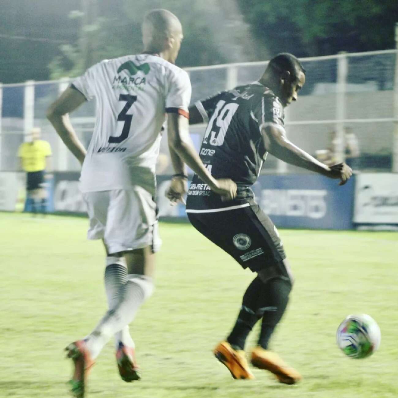 Time amador de Guarapari enfrenta equipe profissional do futebol capixaba neste sábado (28)