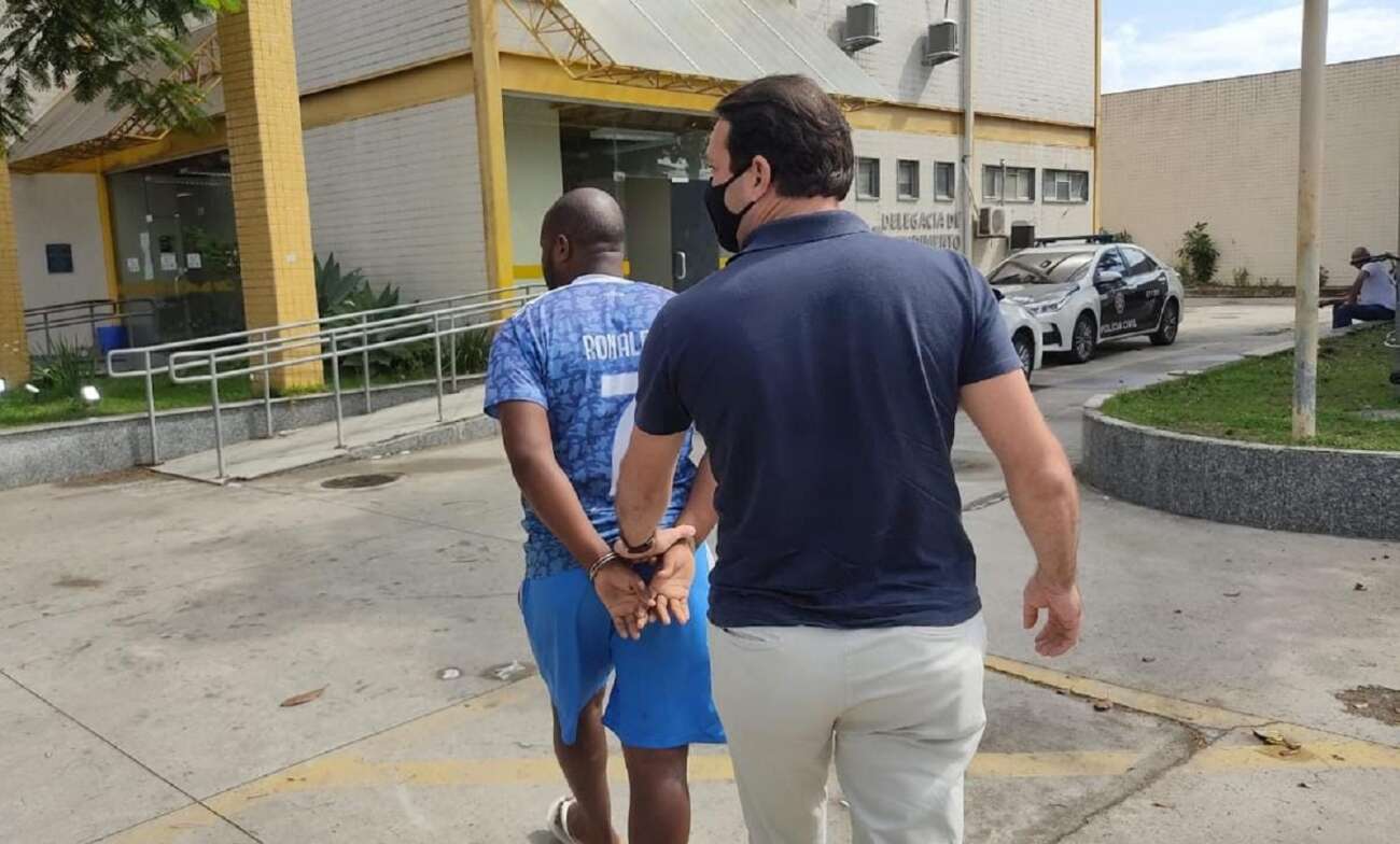 Policial morador de Guarapari identifica e prende em Arraial do Cabo procurado por agredir mulher em Santa Mônica