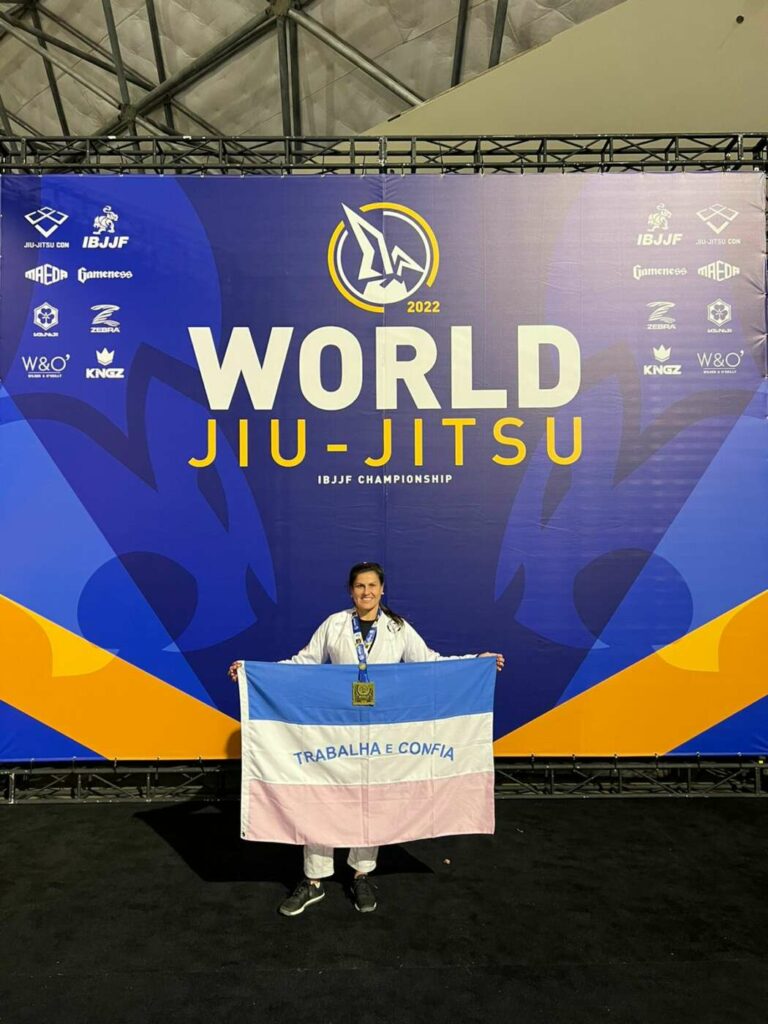 Mais um pódio! Lutadora de Guarapari conquista medalha no mundial de Jiu Jitsu