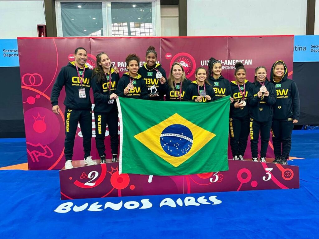 WhatsApp Image 2022 06 25 at 16.40.31 - Atletas de Guarapari conquistam bronze no Pan-Americano Sub-17 de Luta Olímpica na Argentina