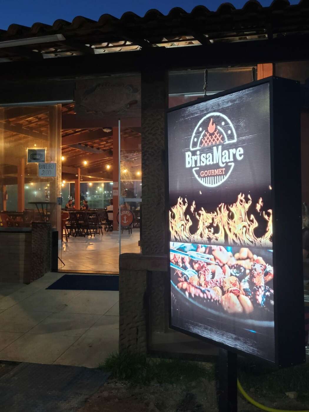 Restaurante realiza segunda edição de evento para apoiar causa animal em Guarapari