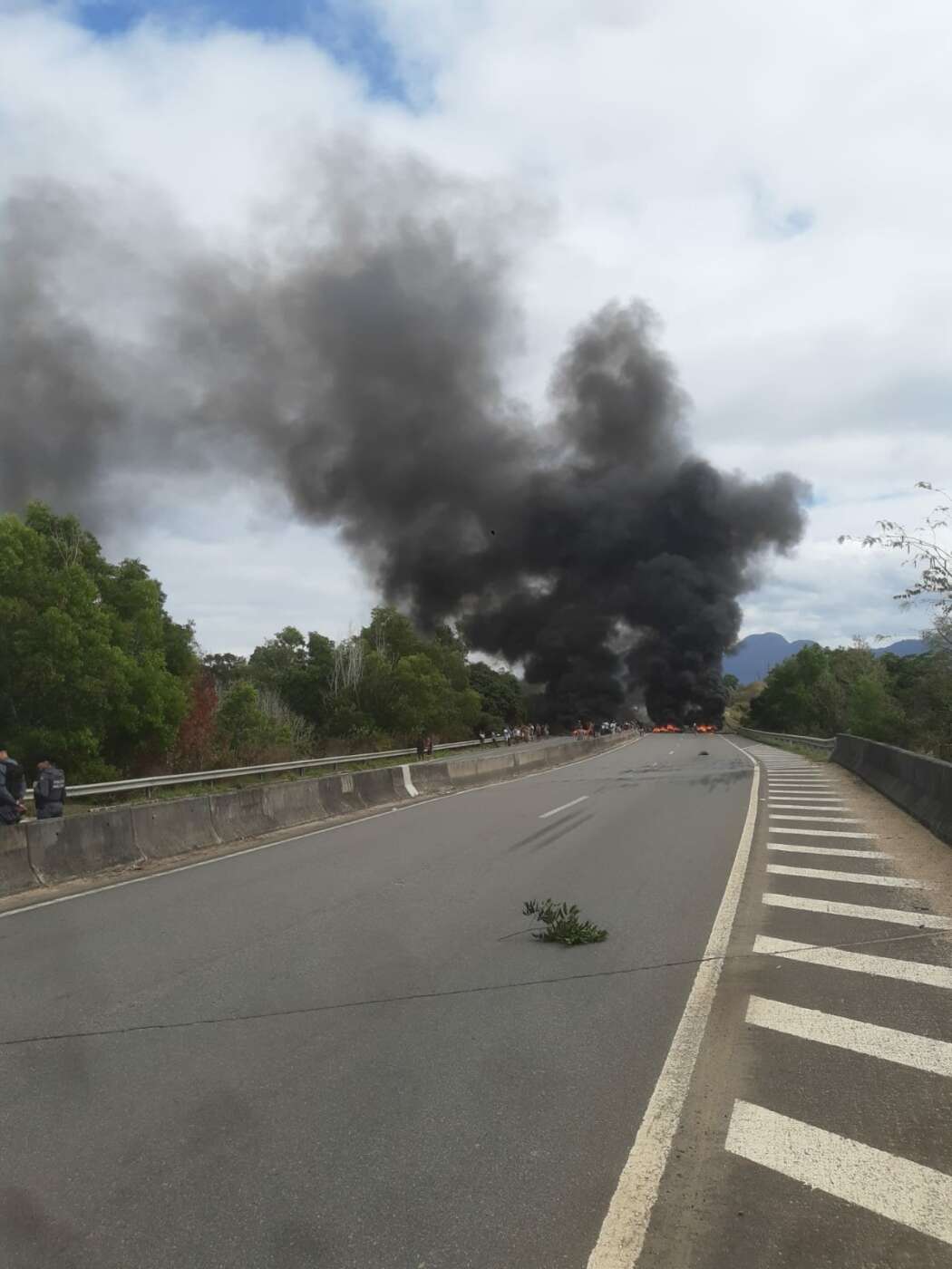 PM informa que vias do Contorno de Guarapari já foram liberadas após protesto
