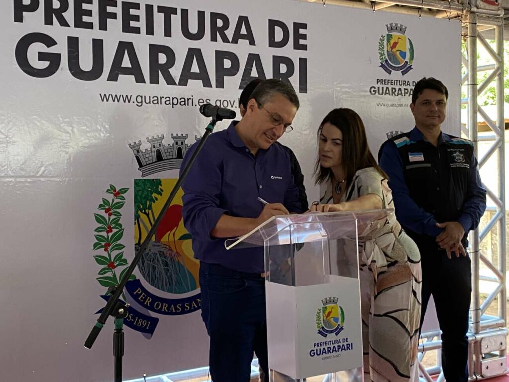 Prefeitura de Guarapari e Samarco assinam convênio para compra de equipamentos de hospital; Governo do Estado será parceiro