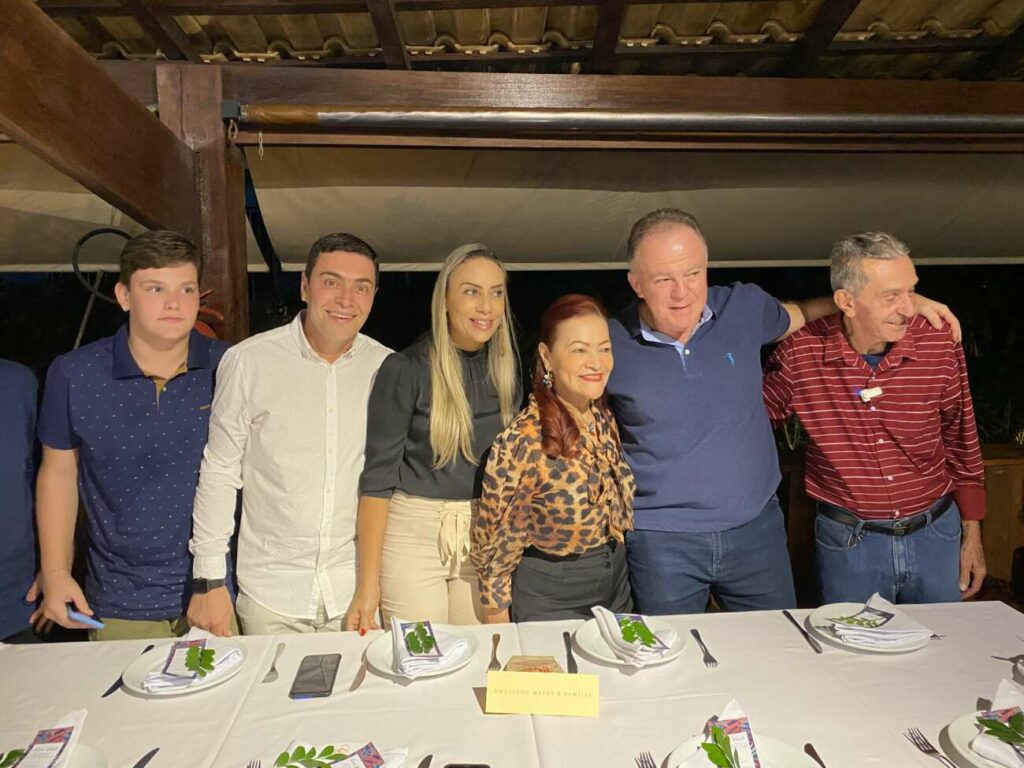 Guarapari: Renato Casagrande participa de jantar em comemoração à realização de obras em Meaípe