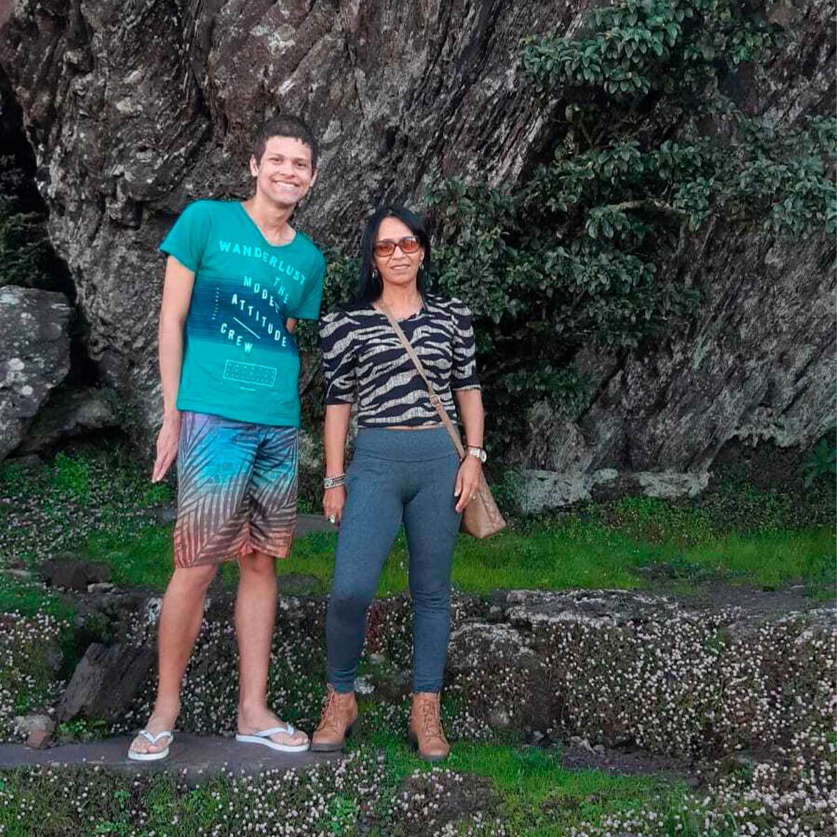Guarapari: historiador autista e a mãe falam sobre inclusão e oportunidade