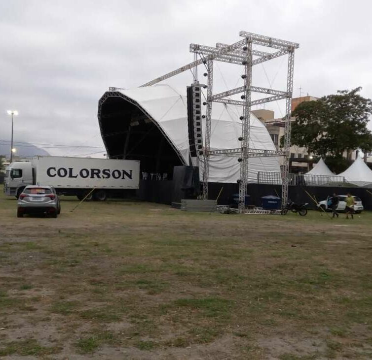 Festa da Cidade chega ao fim nesta segunda (19) com Missa e show do Padre Anderson Gomes em Guarapari