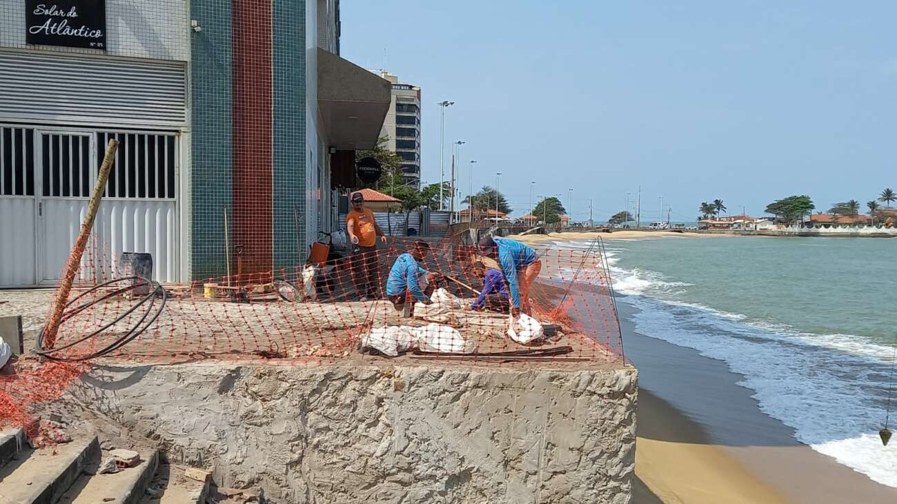 Prefeitura de Guarapari reafirma para outubro conclusão prevista da obra na Praia da Areia Preta