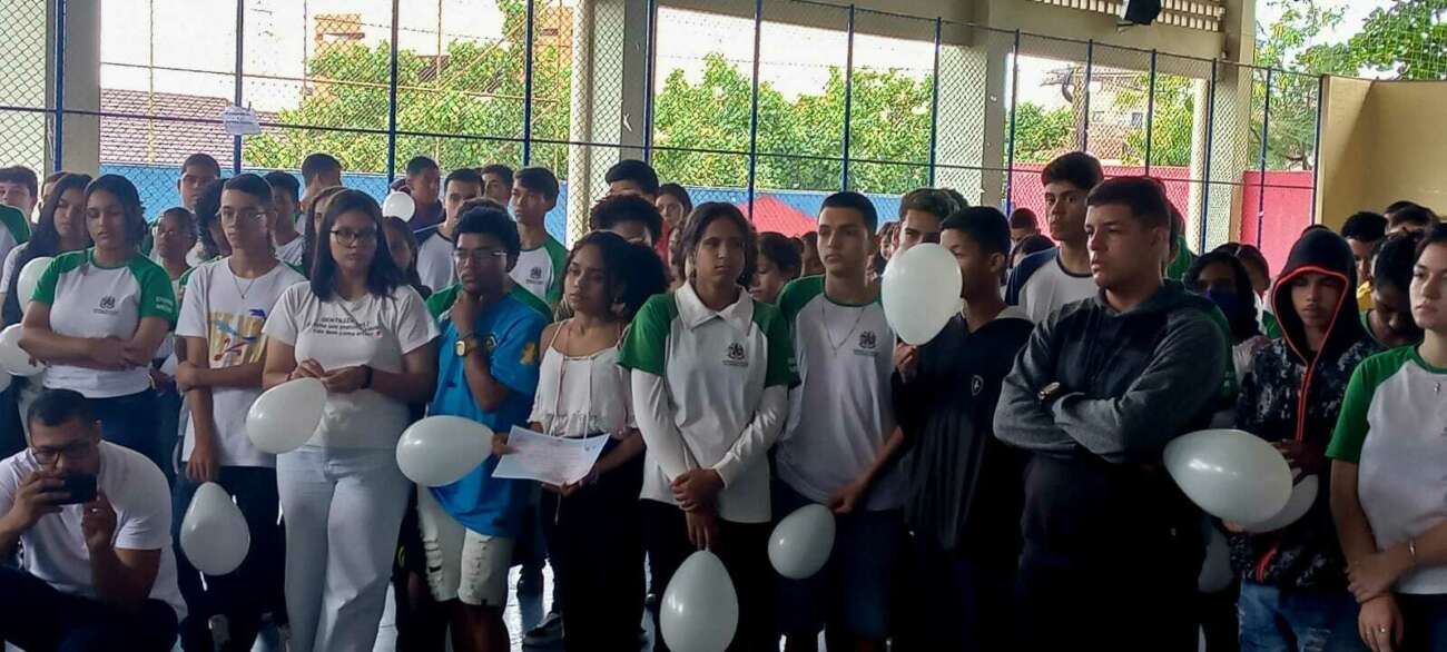 Guarapari: Escola Angélica Paixão participa de homenagem às vítimas do ataque em Aracruz