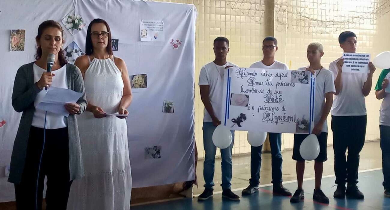 Guarapari: Escola Angélica Paixão participa de homenagem às vítimas do ataque em Aracruz