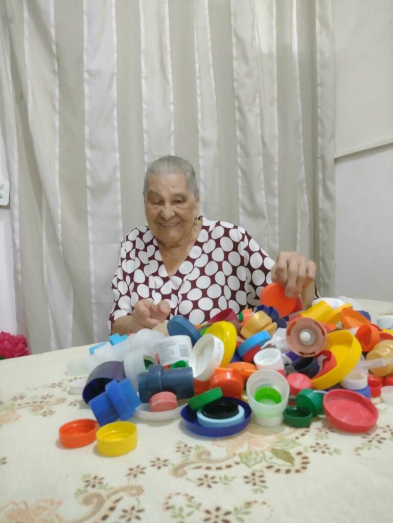 Com 80 e 92 anos, dupla cria parceria e dá exemplo de trabalho voluntário em Guarapari