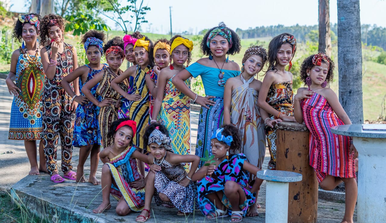Fotografia e etnia: escola de Anchieta desenvolve projeto para valorizar diversidade