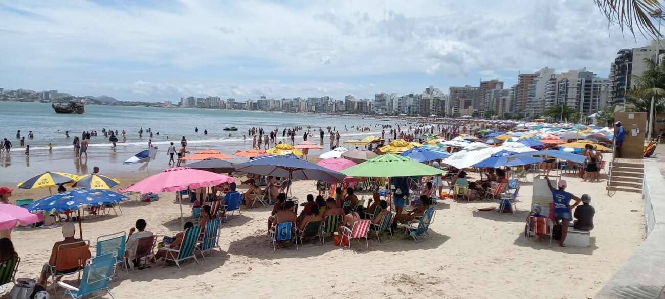 Praias do Morro, das Virtudes e das Castanheiras têm pontos impróprios para banho em Guarapari